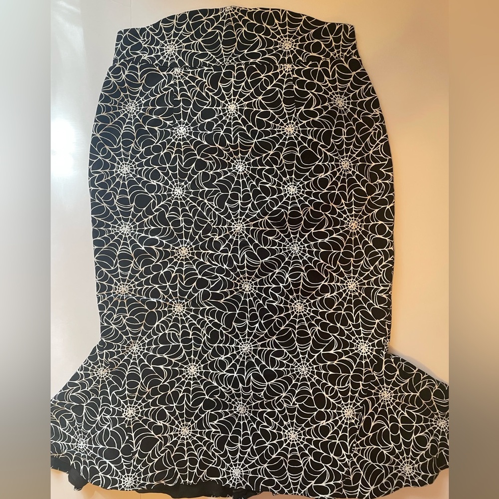 Pin Up Couture, XL, Spider Web corset skirt with fishtail. Halloween